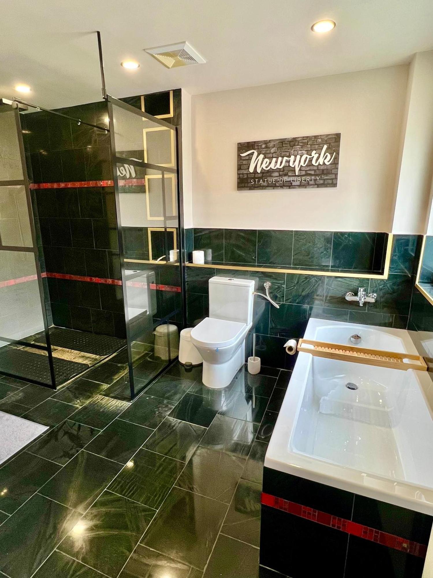 Exklusive Ferienwohnung Mit 3 Schlafzimmern Und 2 Baedern! ألتيناو المظهر الخارجي الصورة